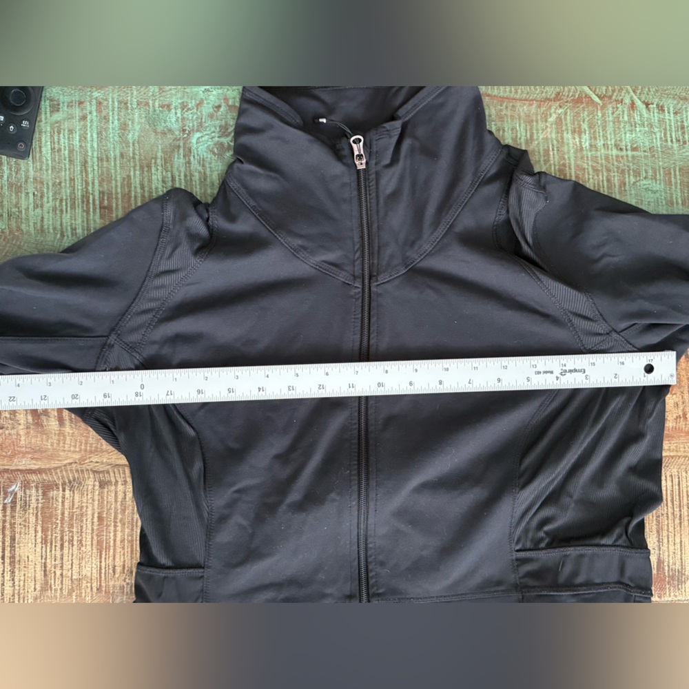 CALIA Jacket - Picture 9 of 13
